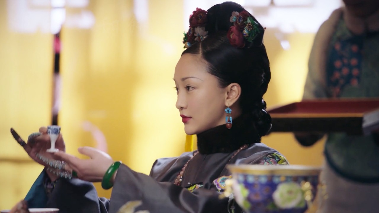 如懿端起一杯酒，便让原本风光的贱婢从高位跌入泥潭，身败名裂！