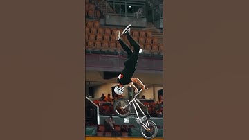 He Switched Bikes Mid Air!(@nitrocircus)
