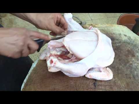 تجهيز-الدجاجة-قبل-حشوها---tunisian-cuisine-zakia---traitement-du-poulet-avant-de-le-remplir