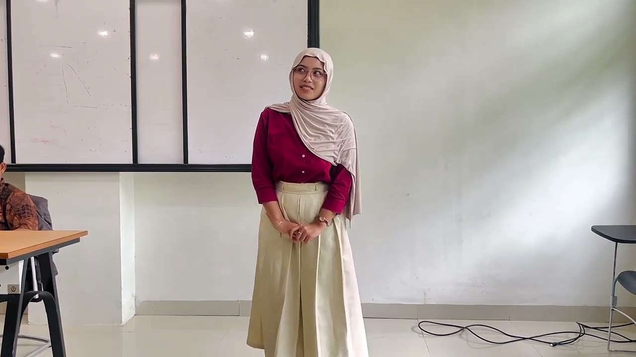 First Day At University_Indira Salsabila_250420041