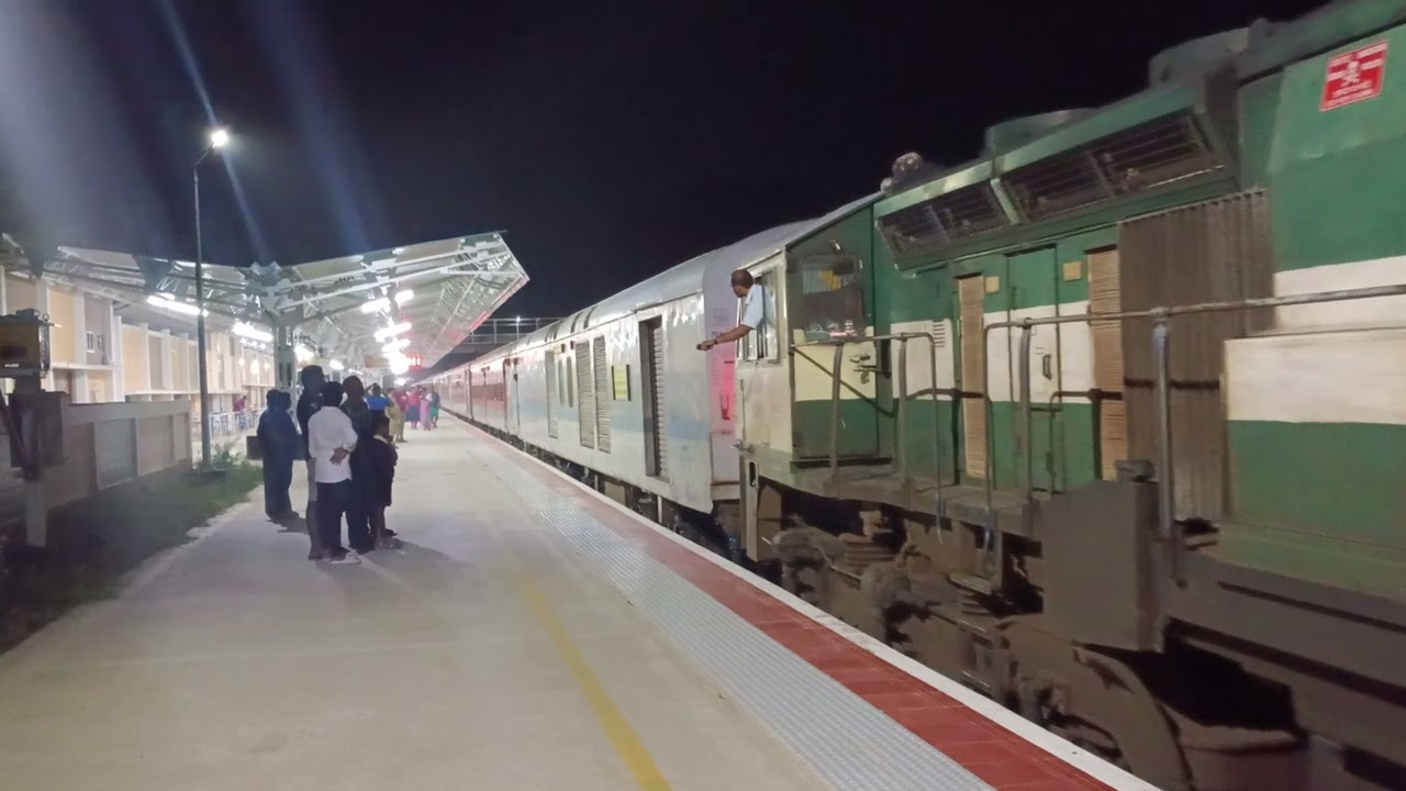 20602 BDNK MAS Departing with full occupancy pulled By 