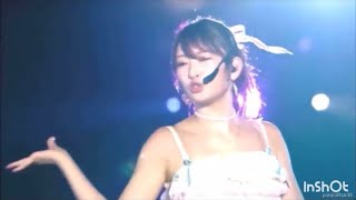 吉田朱里　投げキッス