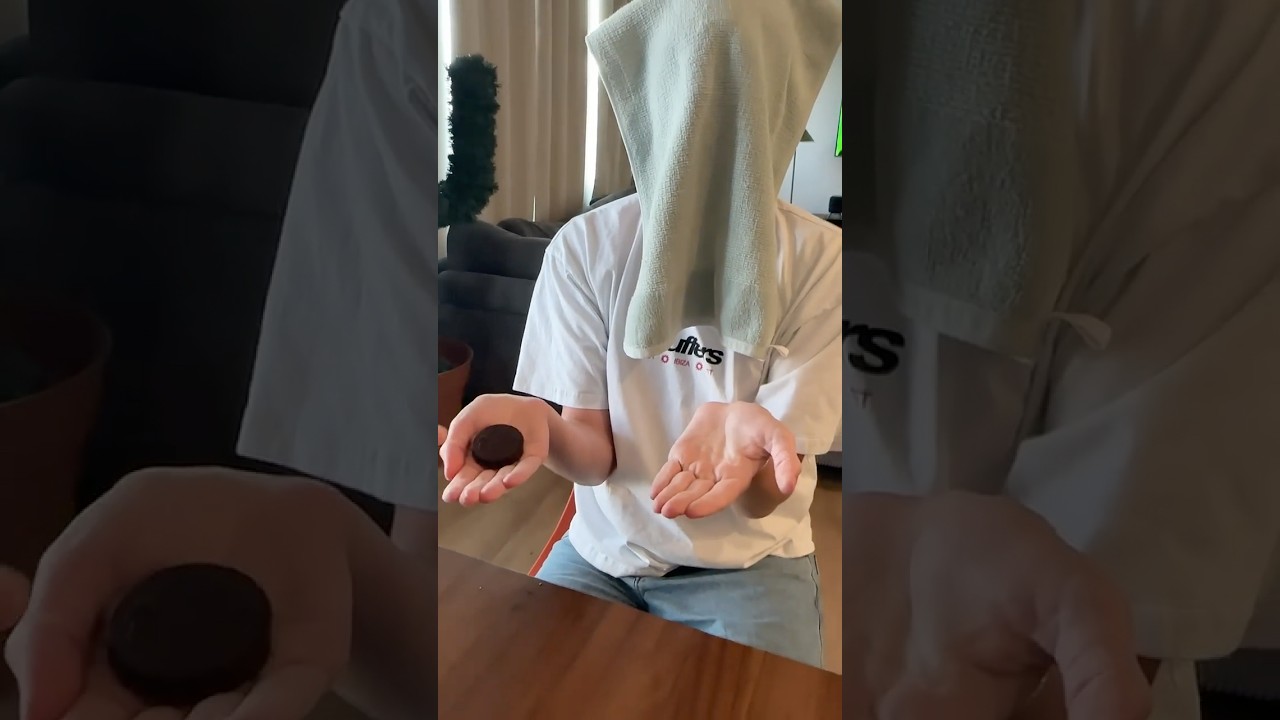 TRYING OREO FLAVORED COKE 