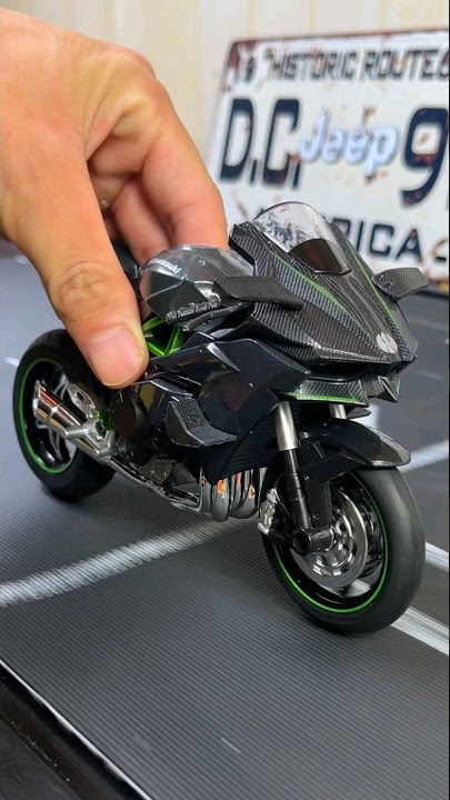 Miniature Kawasaki Ninja H2R diecast model moto #diecast #diecastcollection #moto