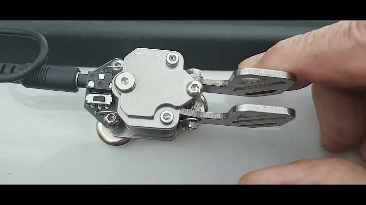 my miniature cw keyer..