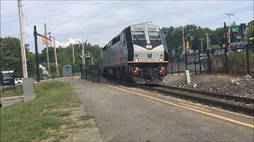 NJT train #0853 at netcong station
