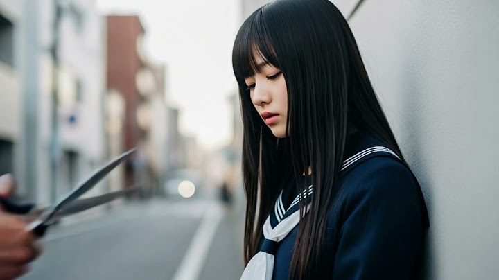 [Hair-cutting video (music edition)] A man passing by cuts off a high school girl's hair with sci...