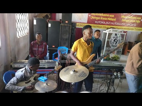 Beat ya kwaya ya sifa - YouTube