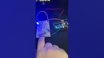 1 button 2 LED circuit example SHORTS