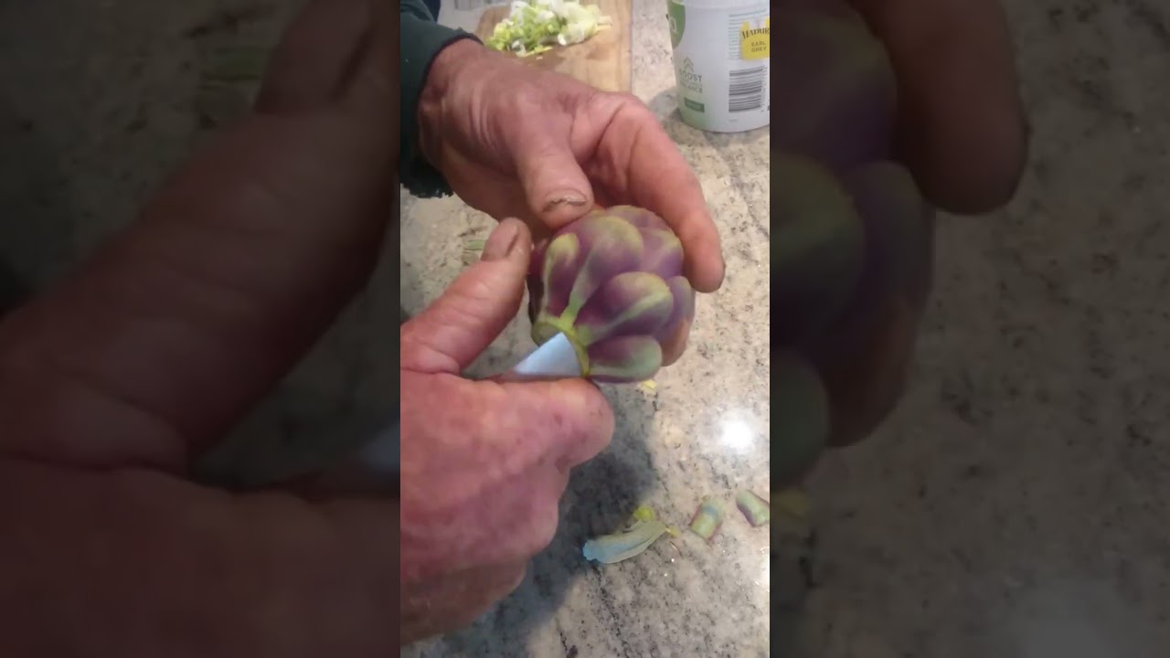How to prepare artichoke hearts.