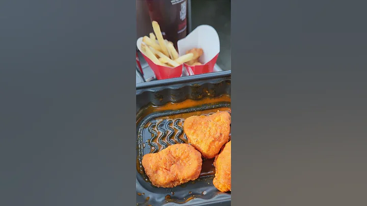 Wendy's $5 Crispy Chicken Biggie Bag and Ghost Pepper Nuggets Review   Part 8 #foodshorts #wendys
