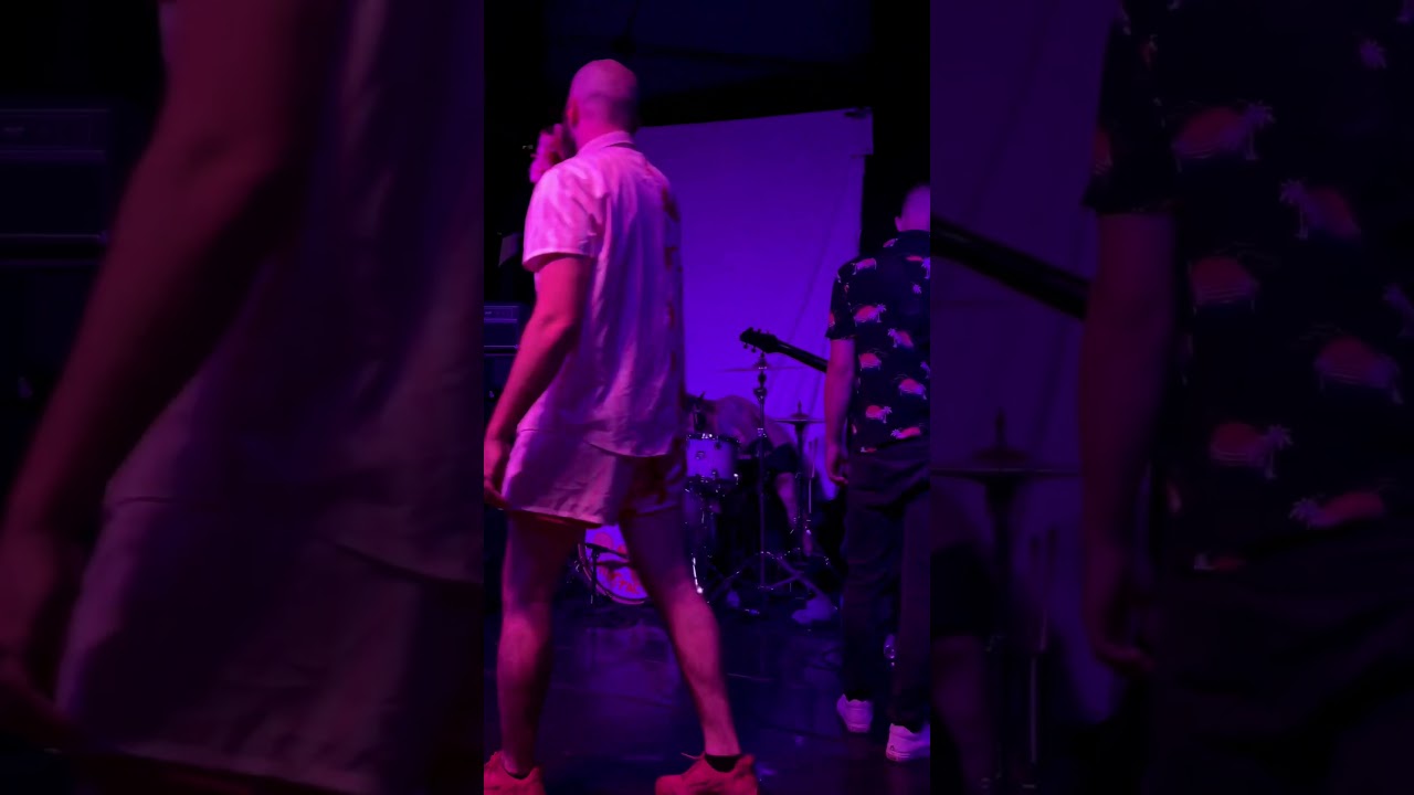 Mira Greatest Band Backdrop Ever? en YouTube Mira Greatest Band Backdrop Ever? en YouTube