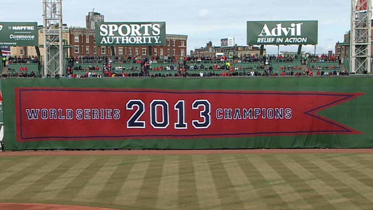 Red Sox receive World Series rings and raise banner 