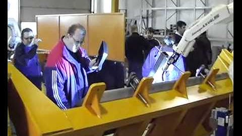 CÔNG NGHIỆP, RRobot Hàn, HỆ THỐNG ROBOT  CTY TNHH QTE VIET MY   Mr HƯNG 0972203674