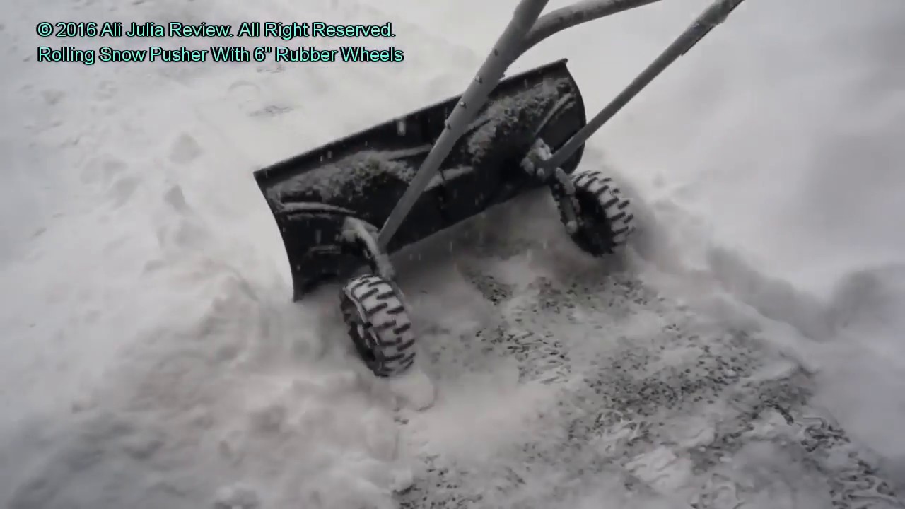 Скрепер для уборки снега HECHT 661 GT | Пример работы и Обзор.