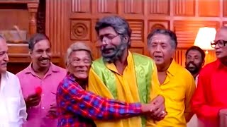 ദൈവമേ ഇയാൾക്ക് എന്നോട് ഇനി വല്ല പ്രേമവുമാണോ.. | Harisree Ashokan Comedy | Malayalam Comedy Scenes