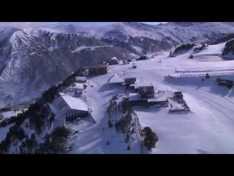 Tour aéreo por Grandvalira pocas horas antes de comenzar la temporada 2015-2016