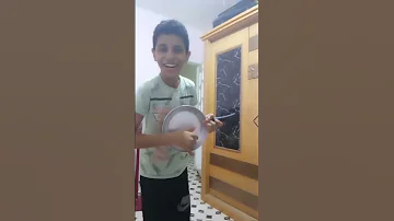 وانا بشحت في الجيتار 