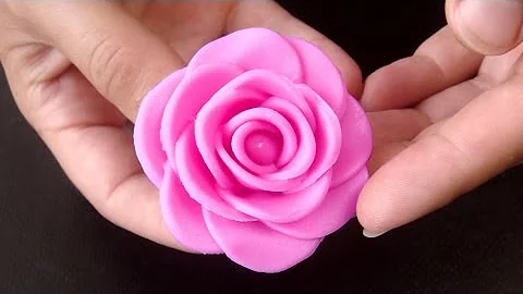 Co je stříhání růží po odkvětu?