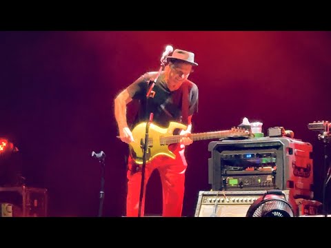 BEAT(King Crimson) / Elephant Talk 2025 BUDOKAN JAPAN - YouTube