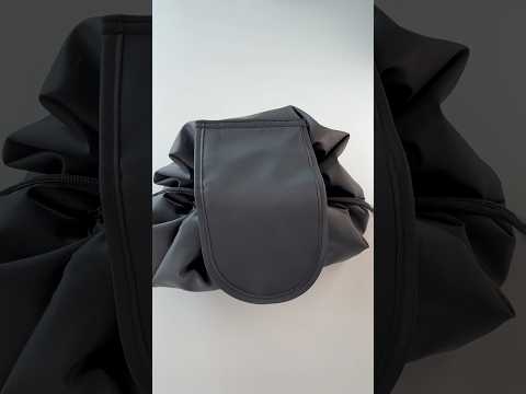 Косметичка на зав'язці, водонепроникна, чорна, видео 1