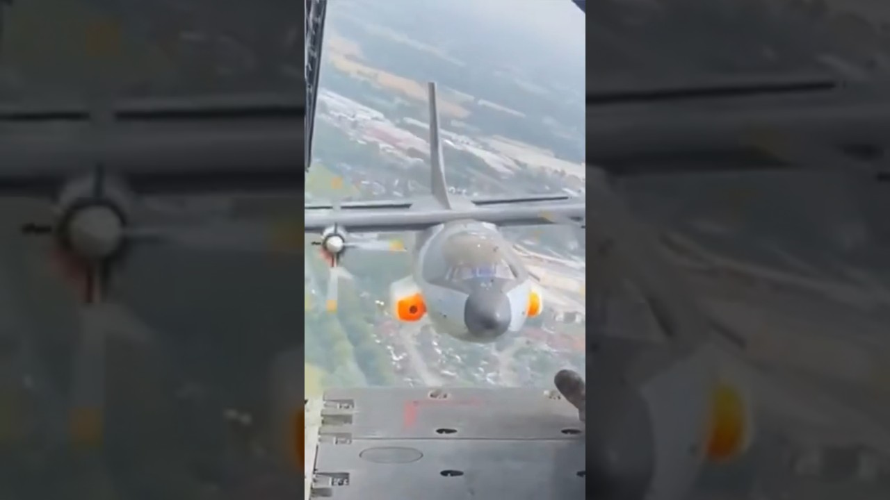 CLOSE FORMATION (C-160 TRANSALL) 