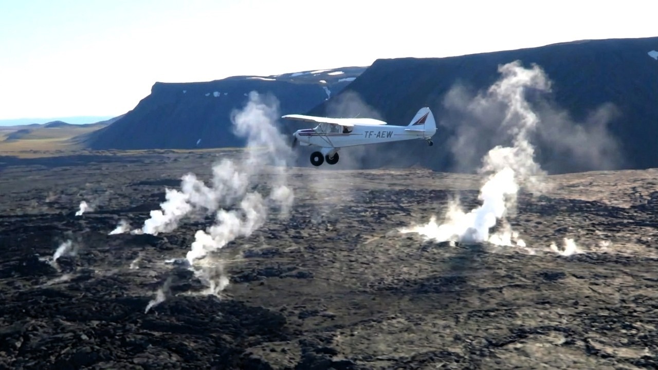 Par Avion | Italie, Islande : le voyage extraordinaire d'un pilote