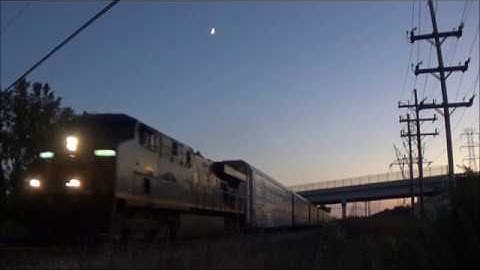 1 CSX Unit 4,000 Horsepower ES40DC Pulling 105 Car Autorack Q262 - Mentor OH Sept 2018