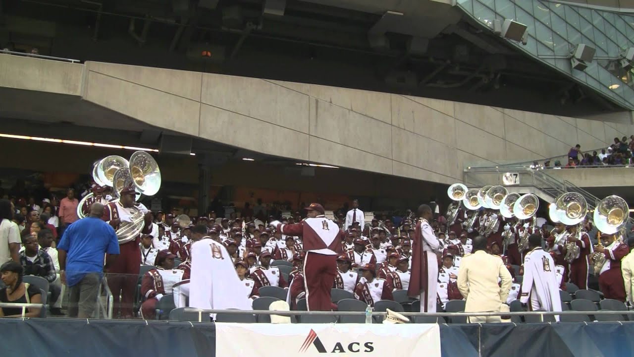 AAMU 2011 Sousaphone Fanfares at the Chicago Football Classic YouTube