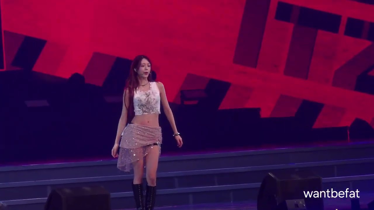 250906 ITZY - 마.피.아. In the morning(Yuna fancam) #있지 #ITZY #Taipei