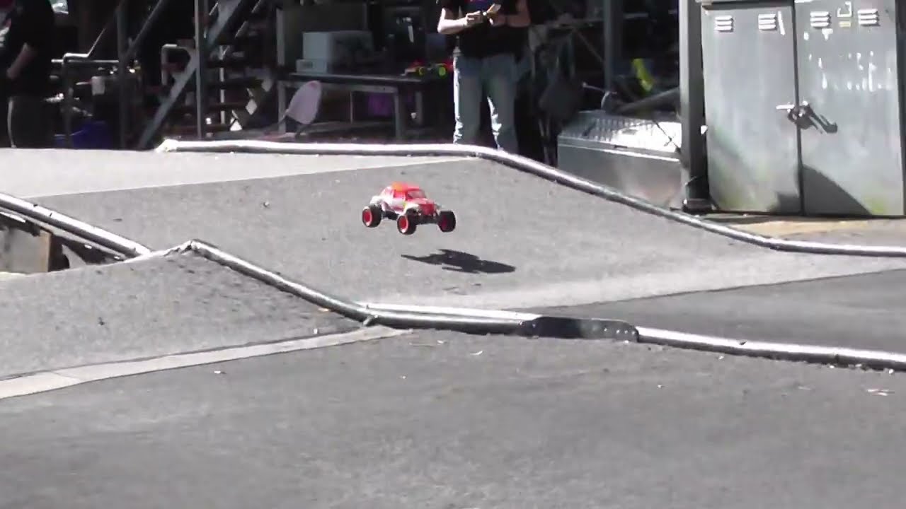 St.Ives Vintage RC Festival 2025 - Wackyrace