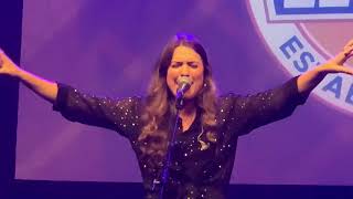 Miniatura de vídeo de "Leanna Crawford -- Truth I'm Standing On (Live)"