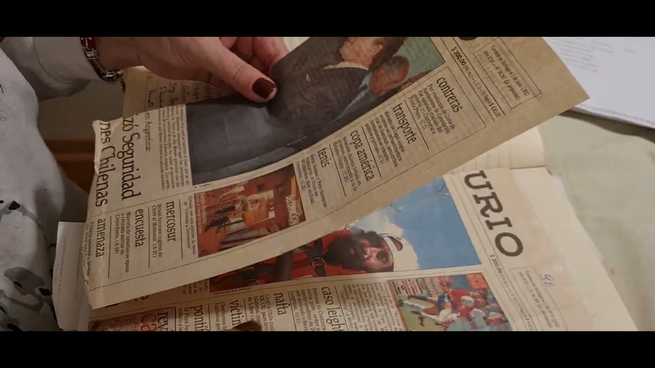 ASMR, HOJEANDO PAPEL ANTIGUO, CUADERNO 1980 📖 📕 📗