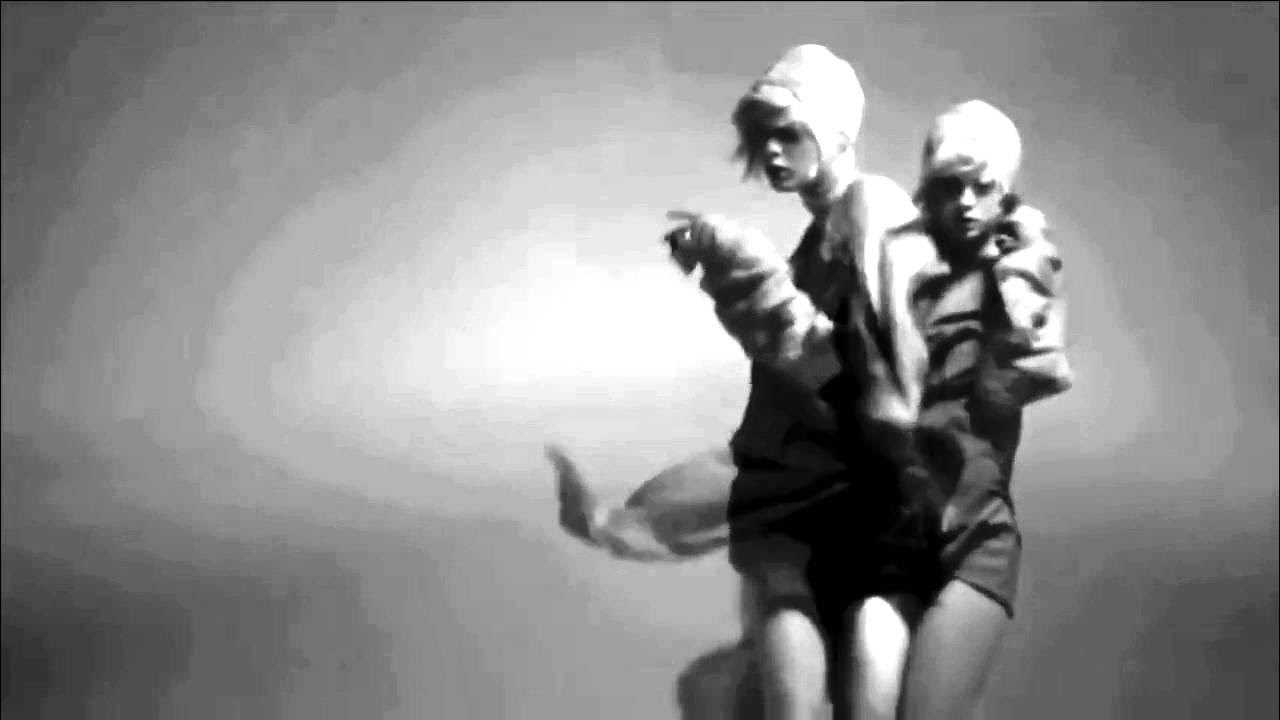 Singapore Sling - Dive In (Official Music Video) Singapore Sling - Dive In (Official Music Video)