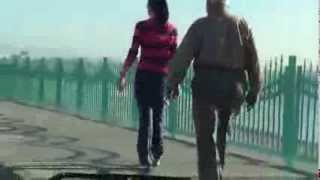 Yaş 70Miş Kızın Peşine Gitmiş...