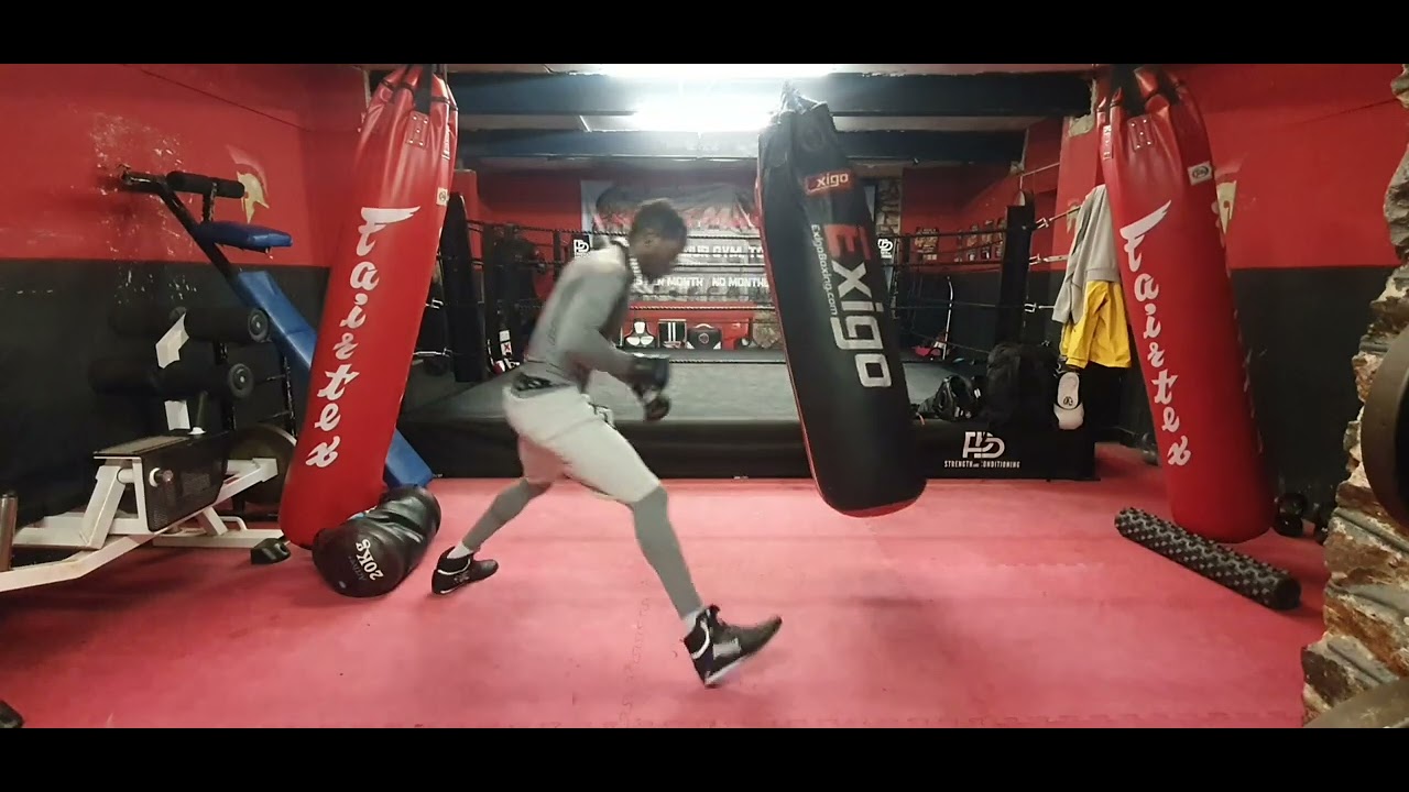 Oneface Mapacha BOXING PUNCHING BAG TRAINING TIME AT LUDUS MAGNUS 24 HOURS GYM YouTube