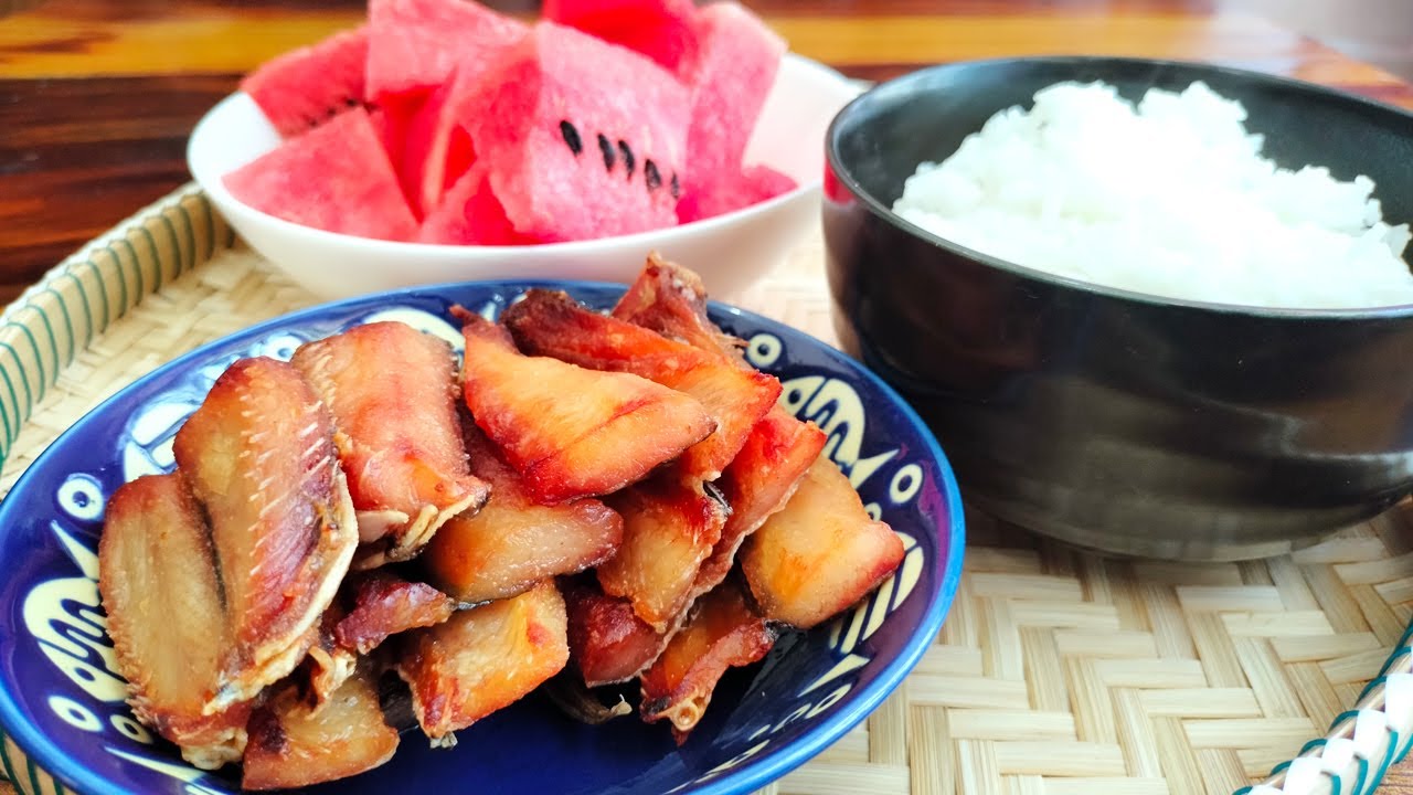 បាយឪឡឹកត្រីងៀត | Dried Fish and Watermelon with Rice [Asian Cooking] -  YouTube