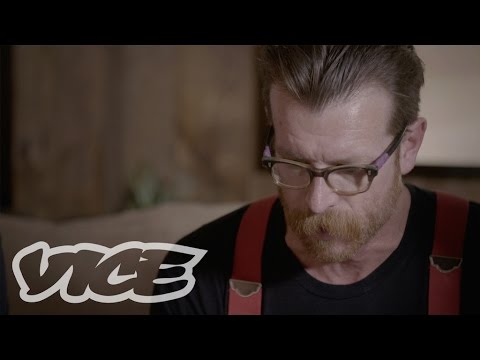 イーグルス・オブ・デス・メタル（EAGLES OF DEATH METAL）パリ同時多発テロについて語る