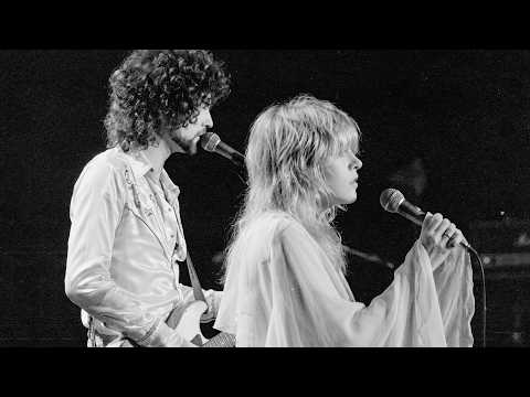 When Fleetwood Mac Debuted Their New Lineup | Hypnotized 1975