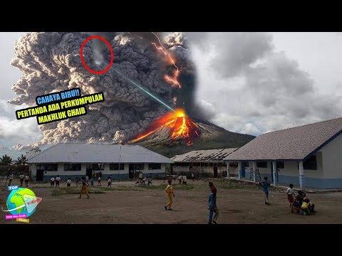 Video: Saksikan Gunung Berapi Indonesia Ini Memancarkan Api Biru Yang Aneh