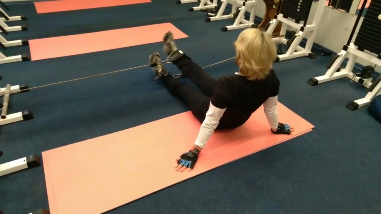 Отведение и приведение ноги (бедра) на кинезиотренажере в положении ...