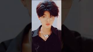 Kardeşinin Yerine Okula Gitmek Için Erkek Kılığına Girdi.