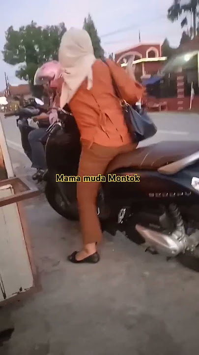 mama muda Montok