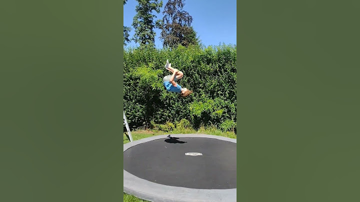 hoe leer je een Backflip(eerst doe je een dubbel Backflip en dan doe je 1 Flip weg😁