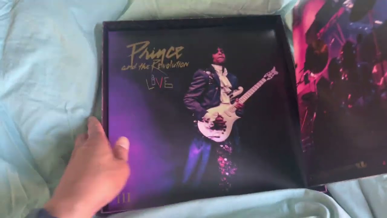 PRINCE &THE REVOLUTION: LIVE-COLLECTOR'S EDITION BOX SET (3LP +