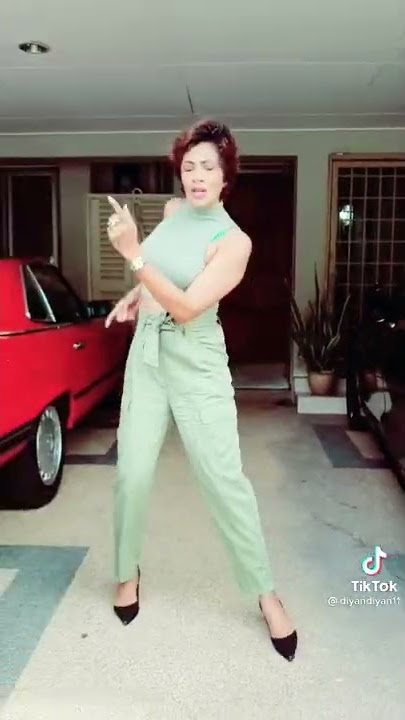 OH CAROL with the TikTok girl diva