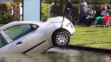 Auto te water bij woon-zorgcentrum Mariënstein
