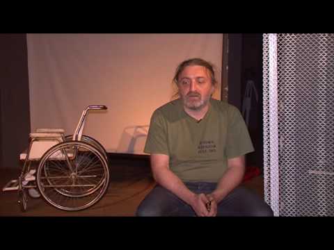 მიტოვებული ფსიქიატრიული საავადმყოფო და პოლკოვნიკის მეთაურობის ქვეშ გაერთიანებული პაციენტები