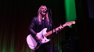 Watch Liz Phair Love Song video