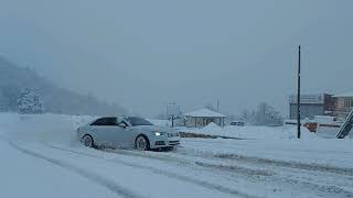 Audi A4 45 TFSI quattro karda drift !!! snowpiercer (kar küreyici)
